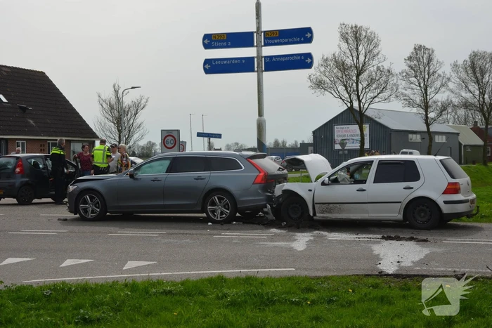 Hulpdiensten ingezet voor ongeval op kruising
