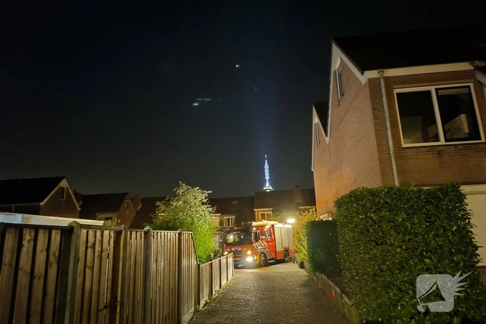 Schoorsteenbrand onbereikbaar voor ladderwagen door nauwe straat