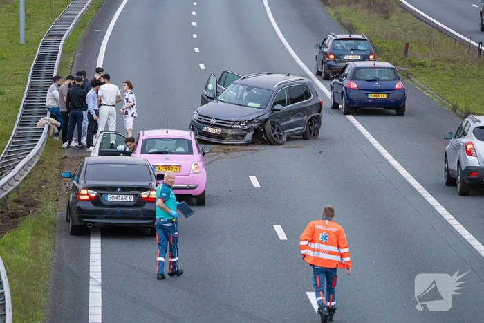 Flinke schade na ongeval op snelweg