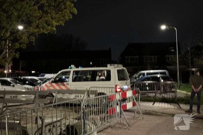 Auto flink beschadigd na achtervolging, inzittenden slaan op de vlucht