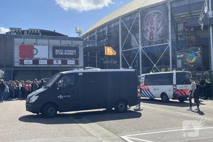 Grote drukte rondom Kuip in aanloop van klassieker