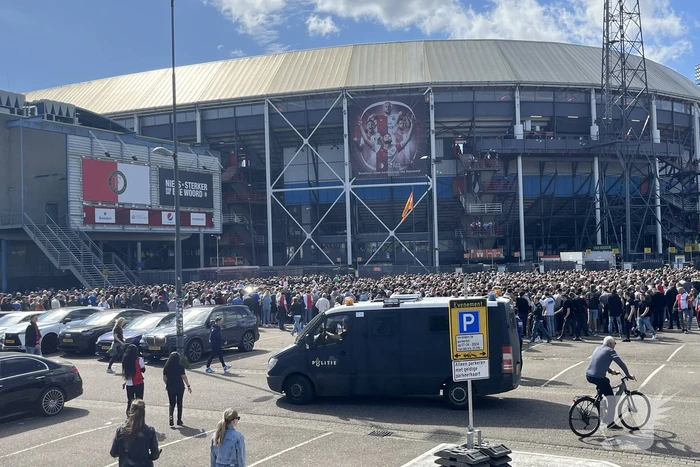 Grote drukte rondom Kuip in aanloop van klassieker