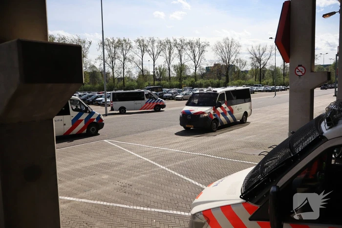 Politie massaal ingezet na onrust rondom voetbalwedstrijd