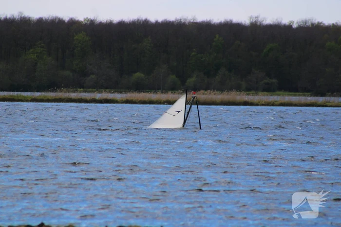 Zeilboot gezonken op Veerse meer