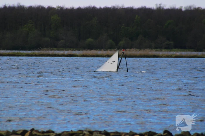 Zeilboot gezonken op Veerse meer