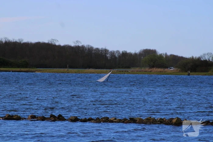 Zeilboot gezonken op Veerse meer