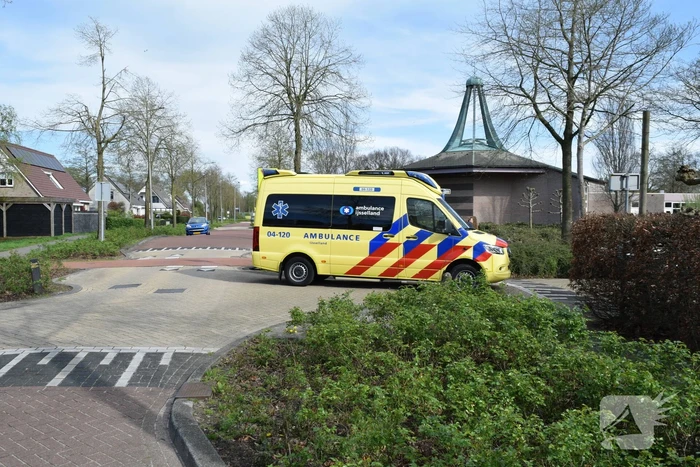 Fietser en voetganger botsen op oversteekplaats
