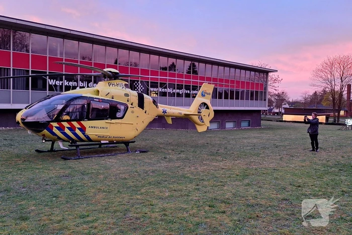 Traumahelikopter geland naast Mediapark