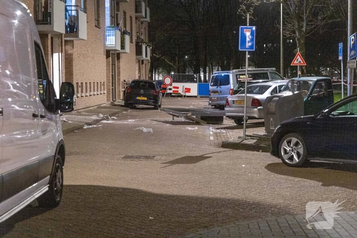 Pui uit portiek geblazen gigantische explosie