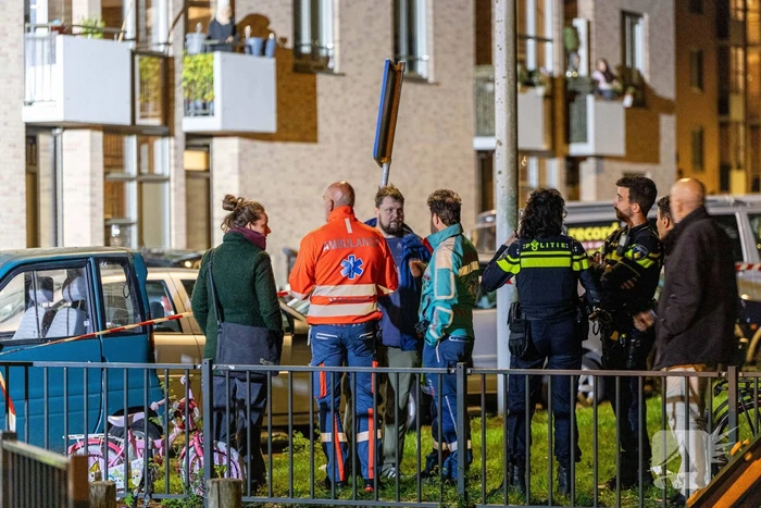Pui uit portiek geblazen gigantische explosie