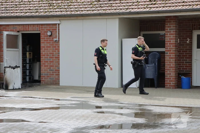 Duitse en Nederlandse brandweer blussen brand bij Voetbalvereniging
