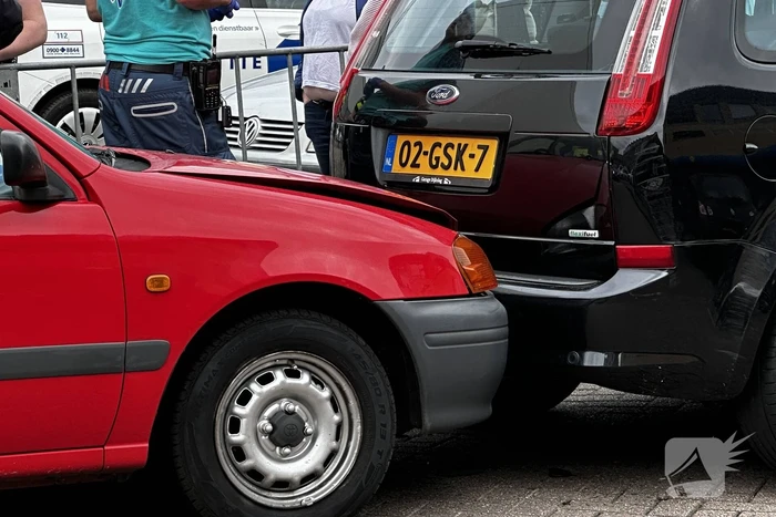 Meerdere auto's betrokken bij botsing