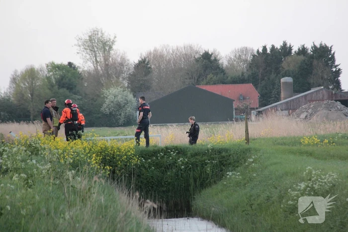 Stoffelijk overschot in water door fietsers aangetroffen