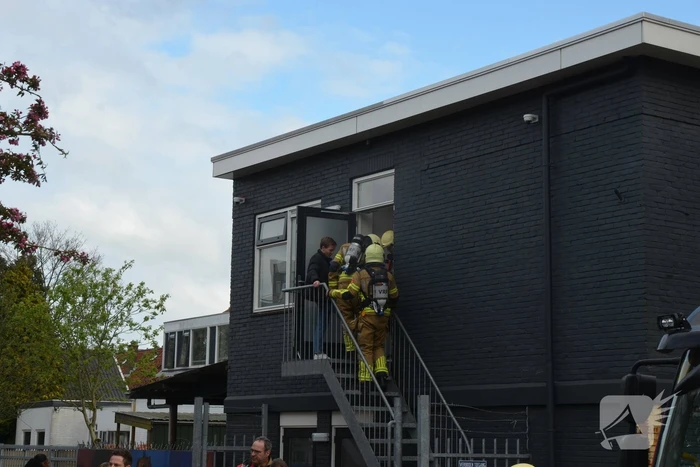 Brandweer controleert woning op brand