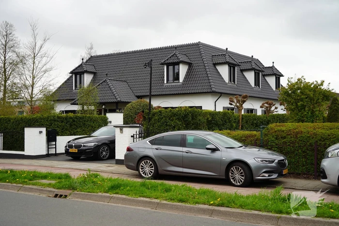 FIOD en douane doen inval bij woning