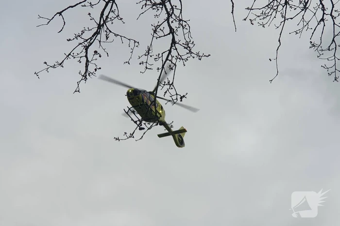 Traumahelikopter landt voor medisch incident
