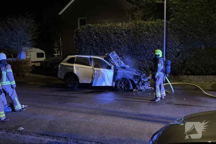 Auto verwoest door brand
