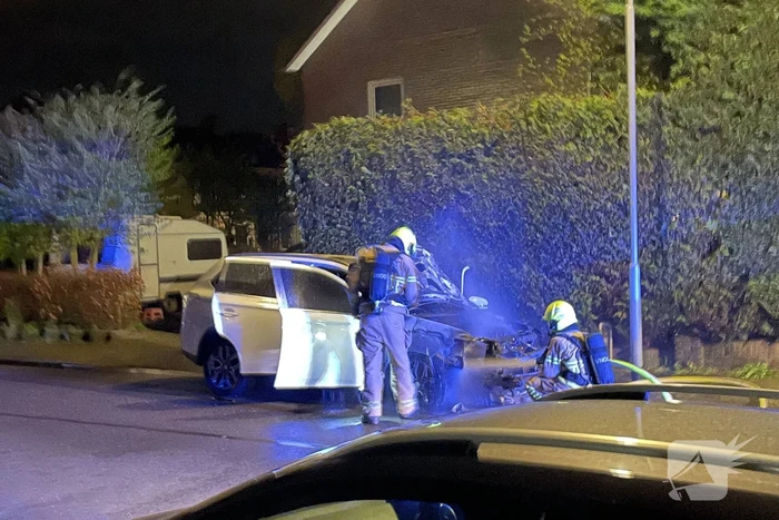 Auto verwoest door brand