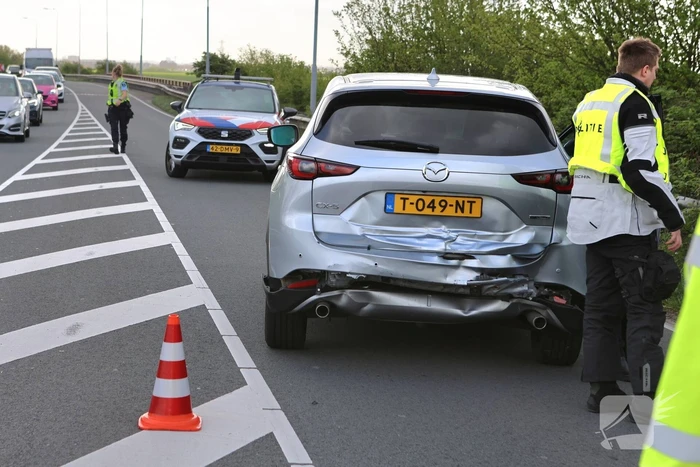Veel schade na ongeval op afrit