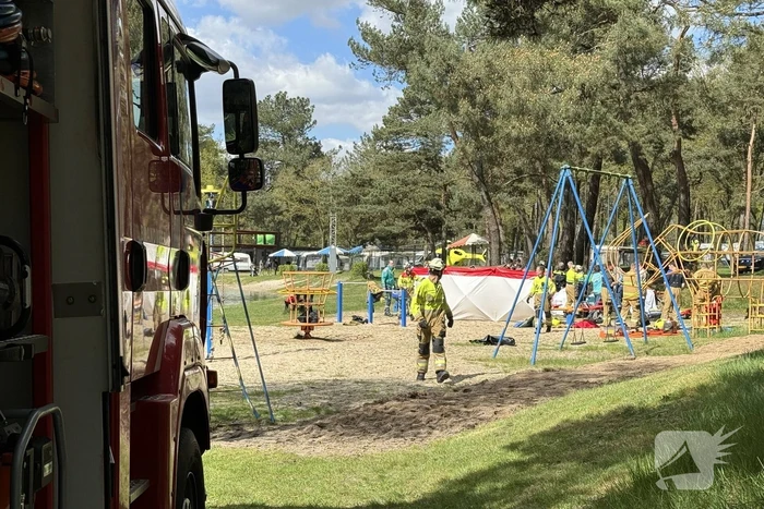 Man overleden na ongeluk met grasmaaier in speeltuin