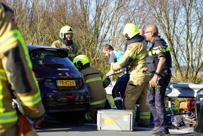 Twee gewonden bij flinke kop-staartbotsing