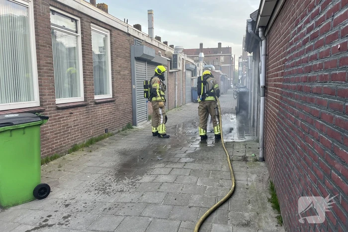Kliko in brand tegen houten schuur