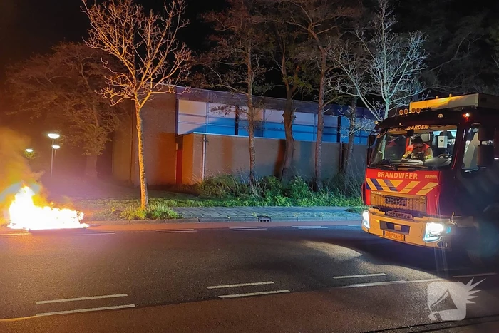 Huisvuilcontainer vat vlam