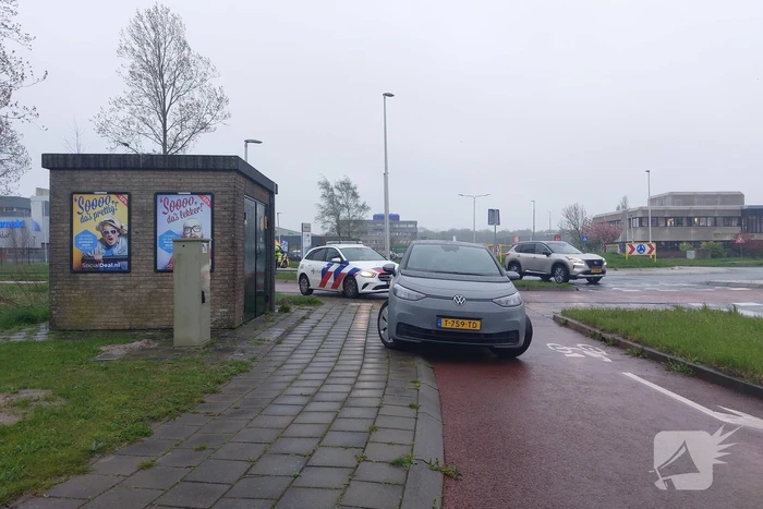 Fietser raakt gewond bij botsing met auto
