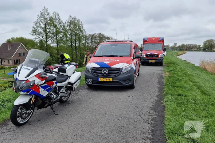 Twee auto's verwoest door brand in bijgebouw