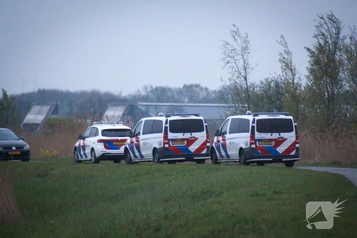 Overleden persoon aangetroffen bij strand