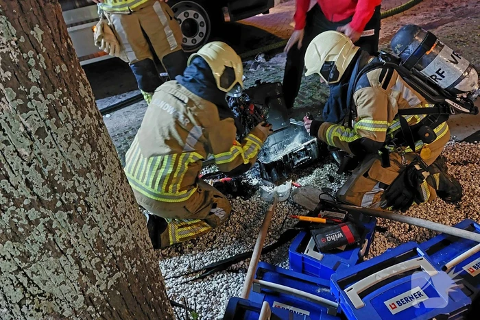 Brand in bestelbus snel onder controle