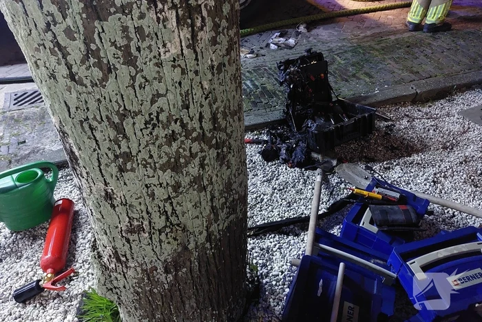Brand in bestelbus snel onder controle