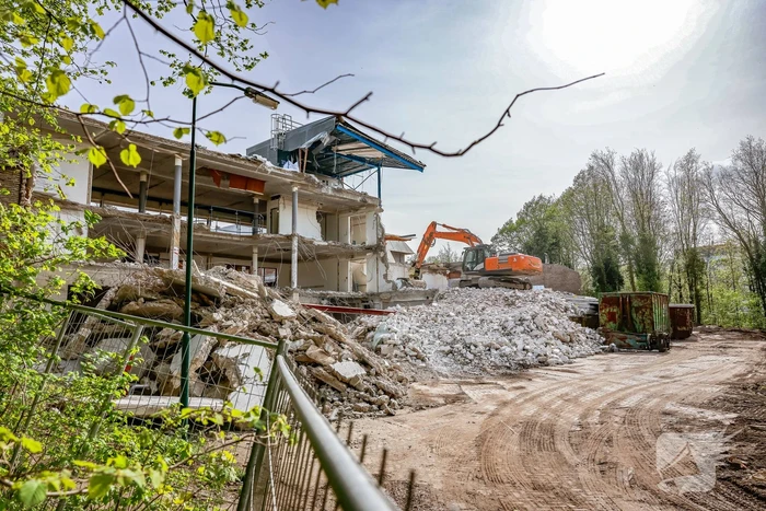 Start sloop buitenkant politiebureau