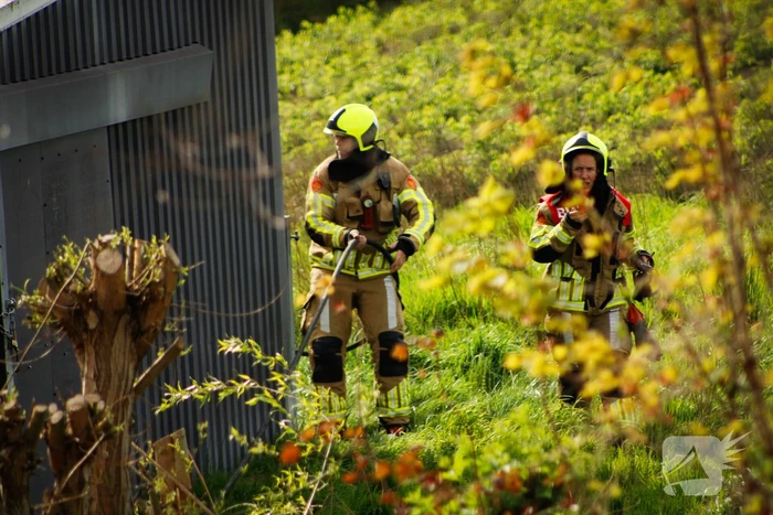 Brand in schuur snel onder controle