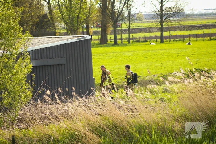 Brand in schuur snel onder controle