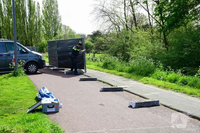 Groot onderzoek naar aantreffen stoffelijke overschot in sloot