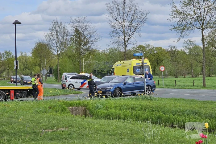 Twee voertuigen fiks beschadigd bij aanrijding