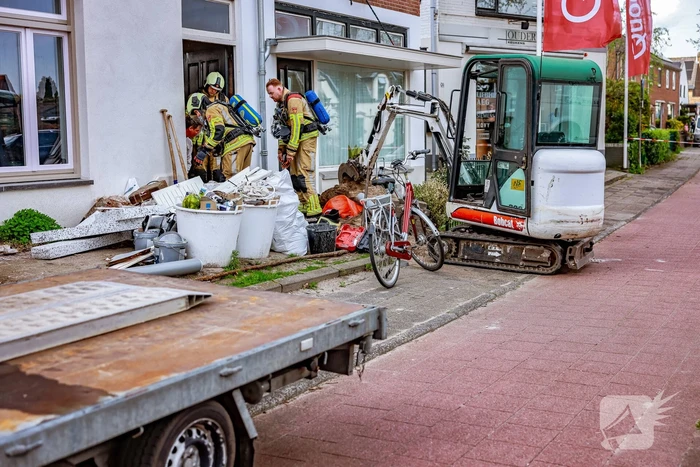 Gasleiding geraakt bij graafwerkzaamheden in woning
