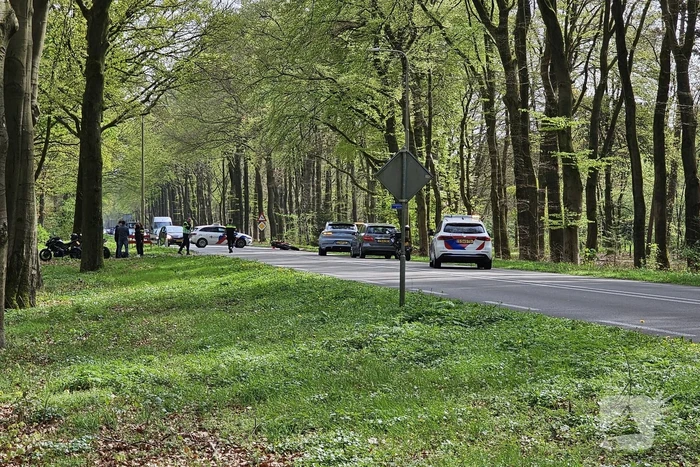 Motorrijder overleden na val, tweede raakt gewond