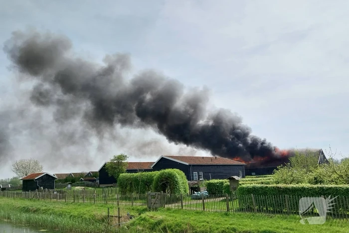 Grote uitslaande brand in restaurant