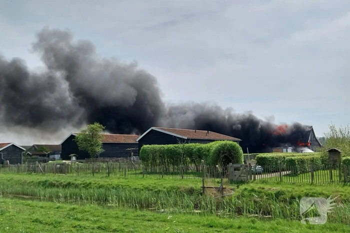 Grote uitslaande brand in restaurant