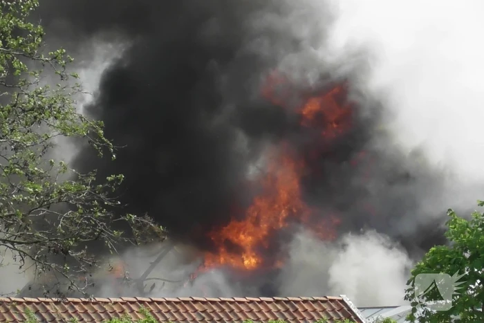 Grote uitslaande brand in restaurant
