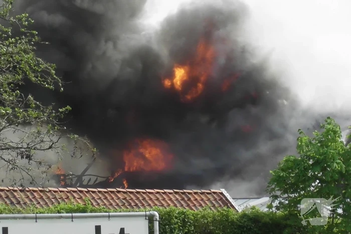 Grote uitslaande brand in restaurant