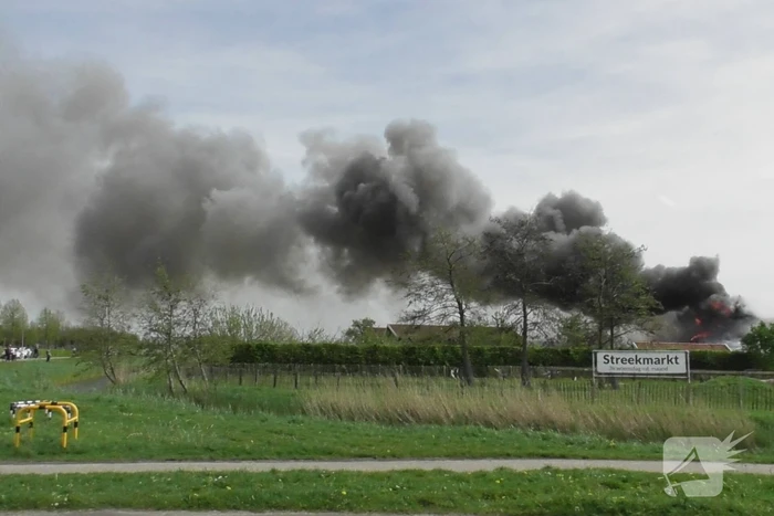 Grote uitslaande brand in restaurant