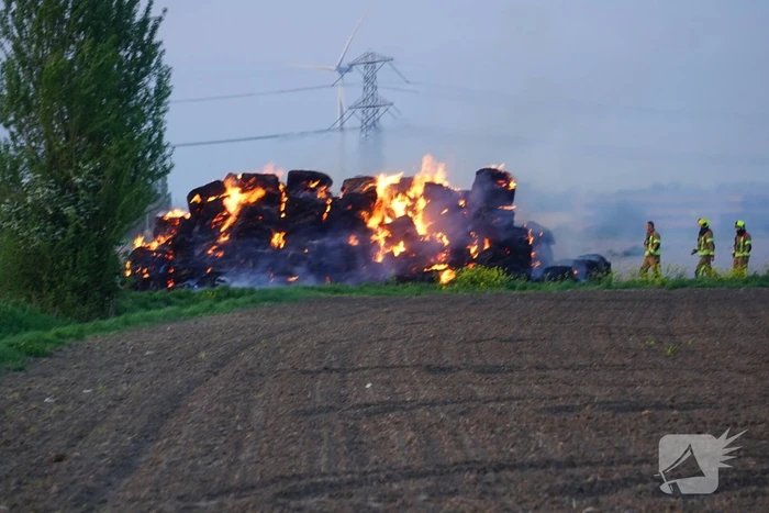 Veel rookontwikkeling bij buitenbrand