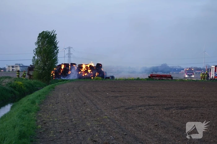 Veel rookontwikkeling bij buitenbrand