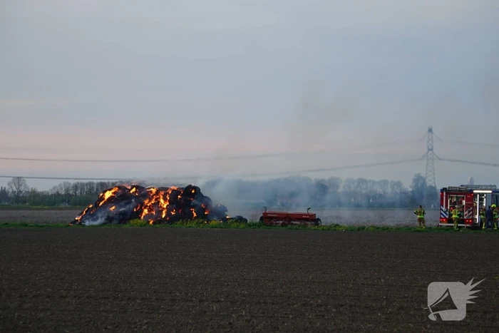 Veel rookontwikkeling bij buitenbrand