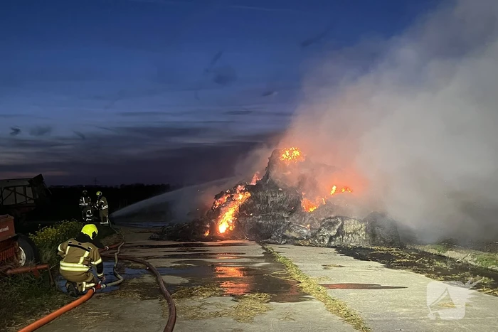 Veel rookontwikkeling bij buitenbrand
