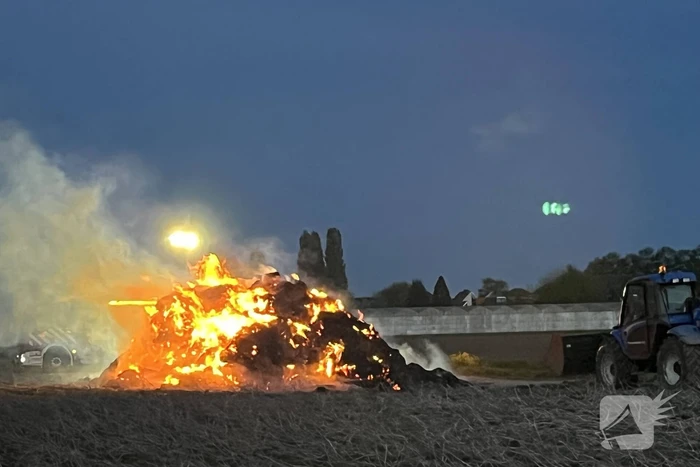 Veel rookontwikkeling bij buitenbrand