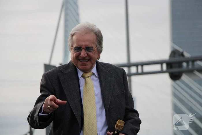 43e NN marathon Rotterdam van start met voor de laatste keer Lee Towers